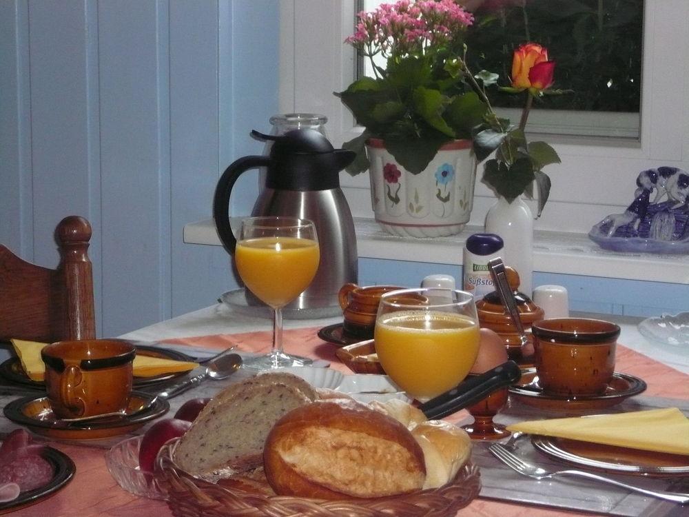 Mosel-Landhaus Am Moselufer B&B Briedern 外观 照片