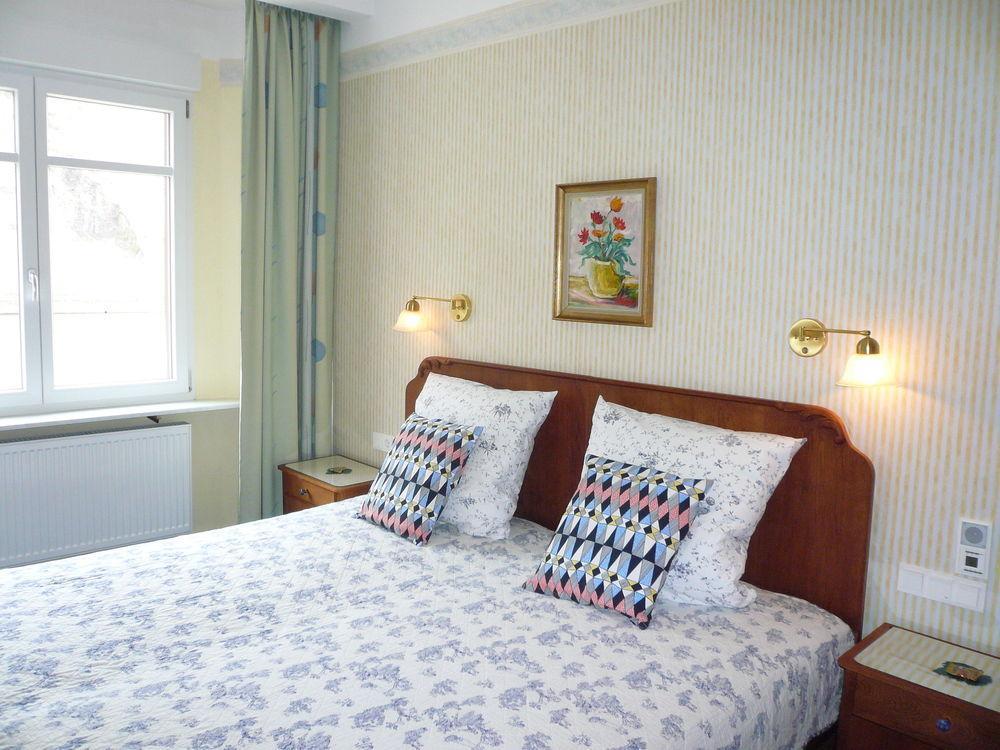 Mosel-Landhaus Am Moselufer B&B Briedern 外观 照片